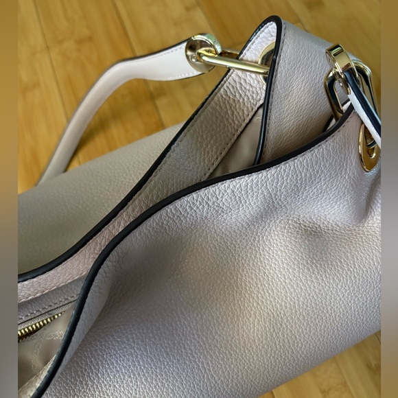 π NWOT Michael Kors βRavenβ Large Shoulder Bag π - Picture 13 of 14